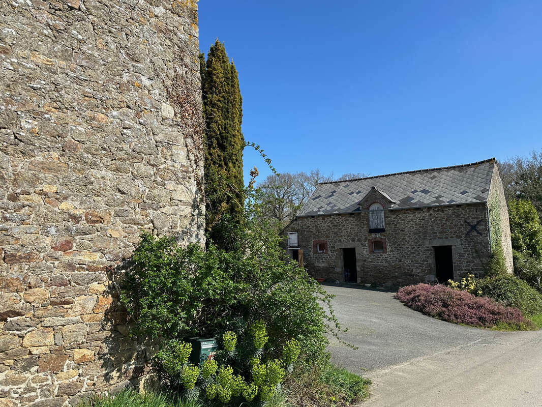 Maison à SAINT-LORMEL