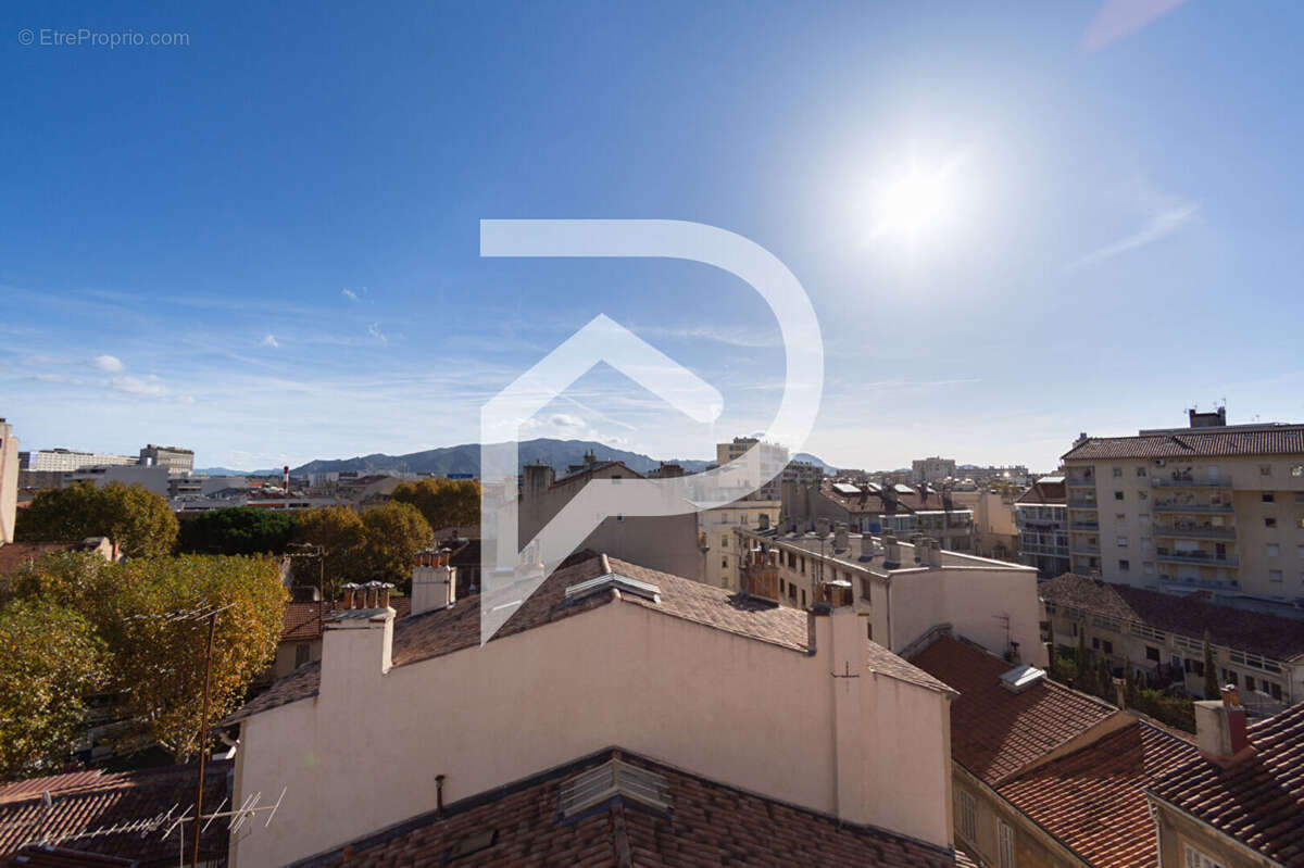 Appartement à MARSEILLE-5E