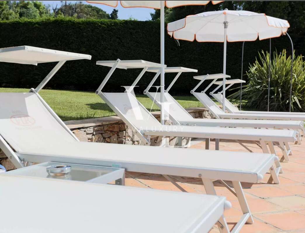 Maison 614 m² à Grimaud  - photo 13