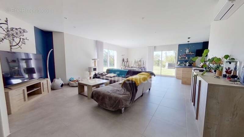 Maison à MAUVEZIN-SUR-GUPIE