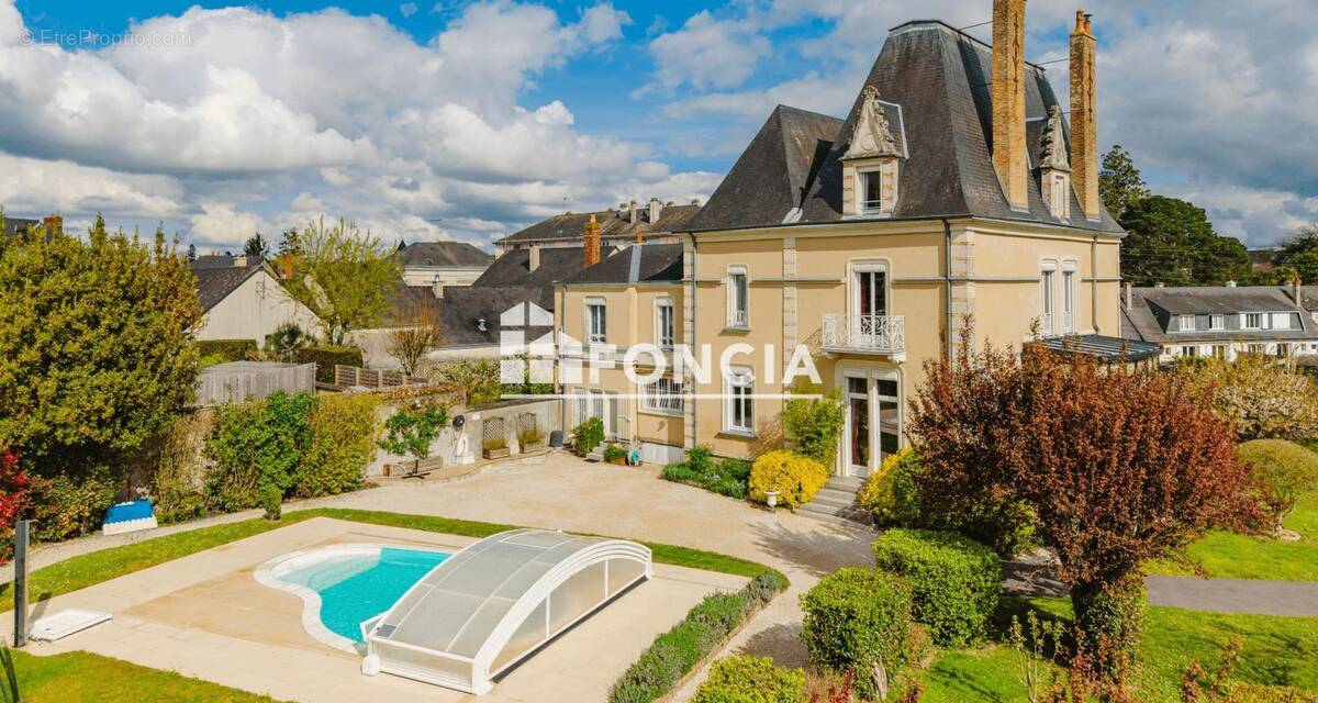 Maison à CHATEAU-GONTIER
