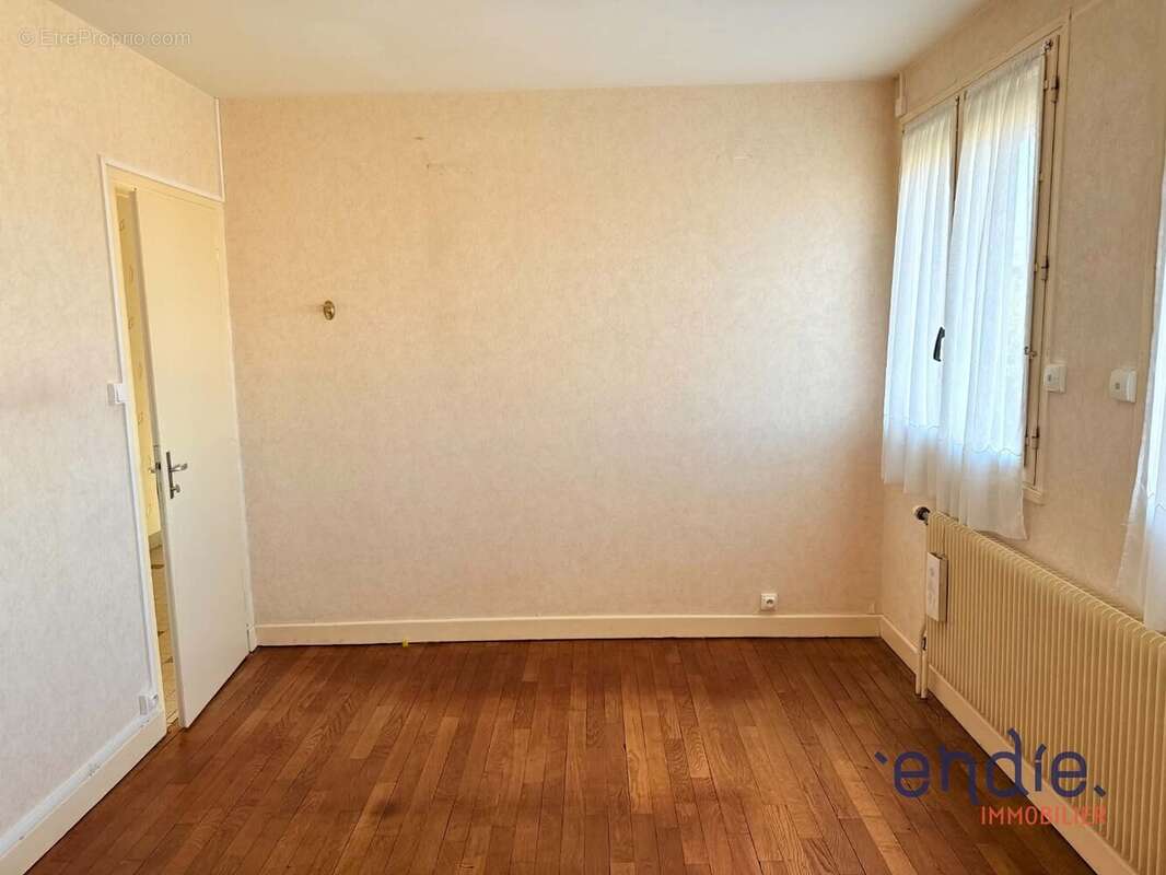 Maison 114 m² à Bourbon-Lancy  - photo 10