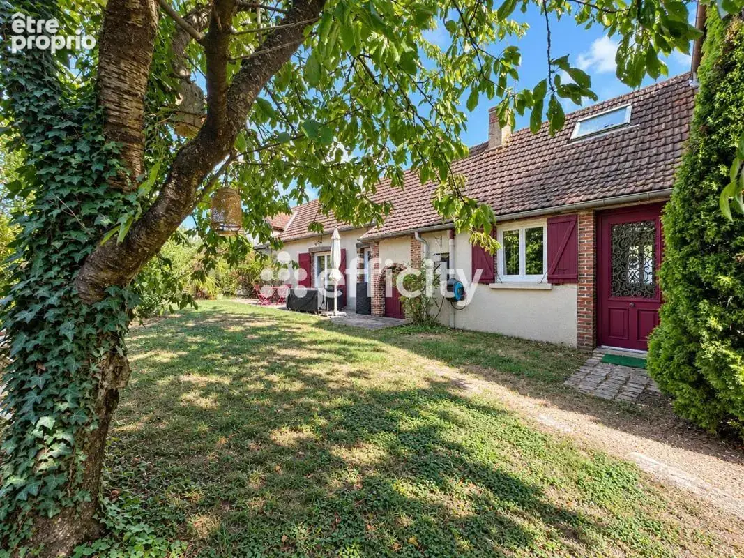 Maison à BERCHERES-SAINT-GERMAIN