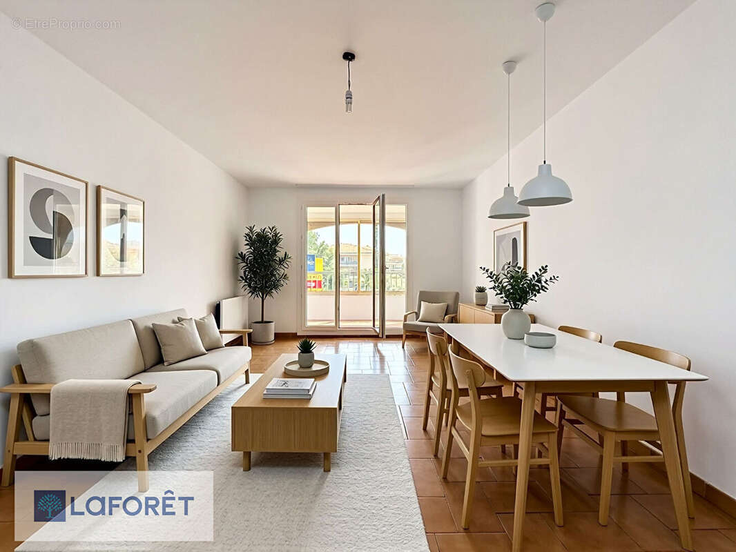 Appartement à SIX-FOURS-LES-PLAGES