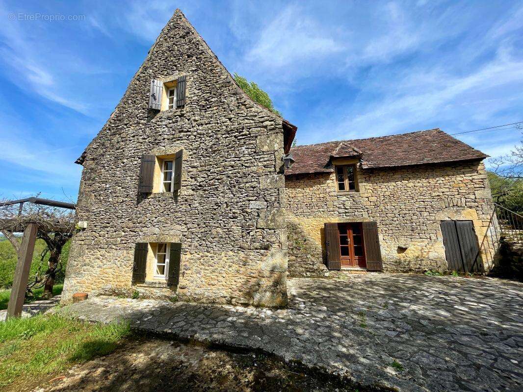 Maison à SAINTE-NATHALENE