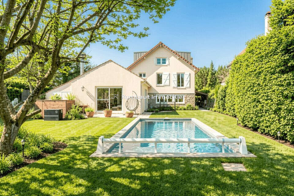 Maison à LA CELLE-SAINT-CLOUD