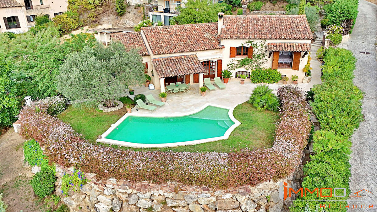 Maison à MANDELIEU-LA-NAPOULE