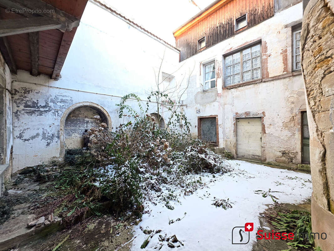 Maison à CLERVAL