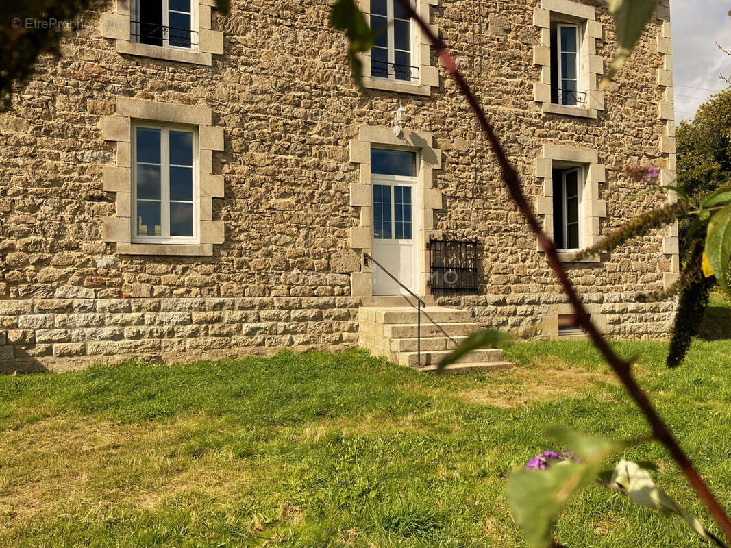 Maison 161 m² à Evaux-Les-Bains  - photo 3