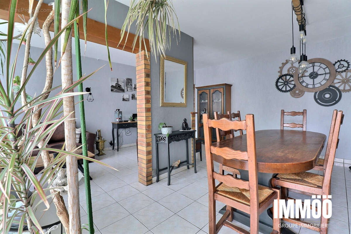 Appartement 80 m² à Deville-Les-Rouen  - photo 5