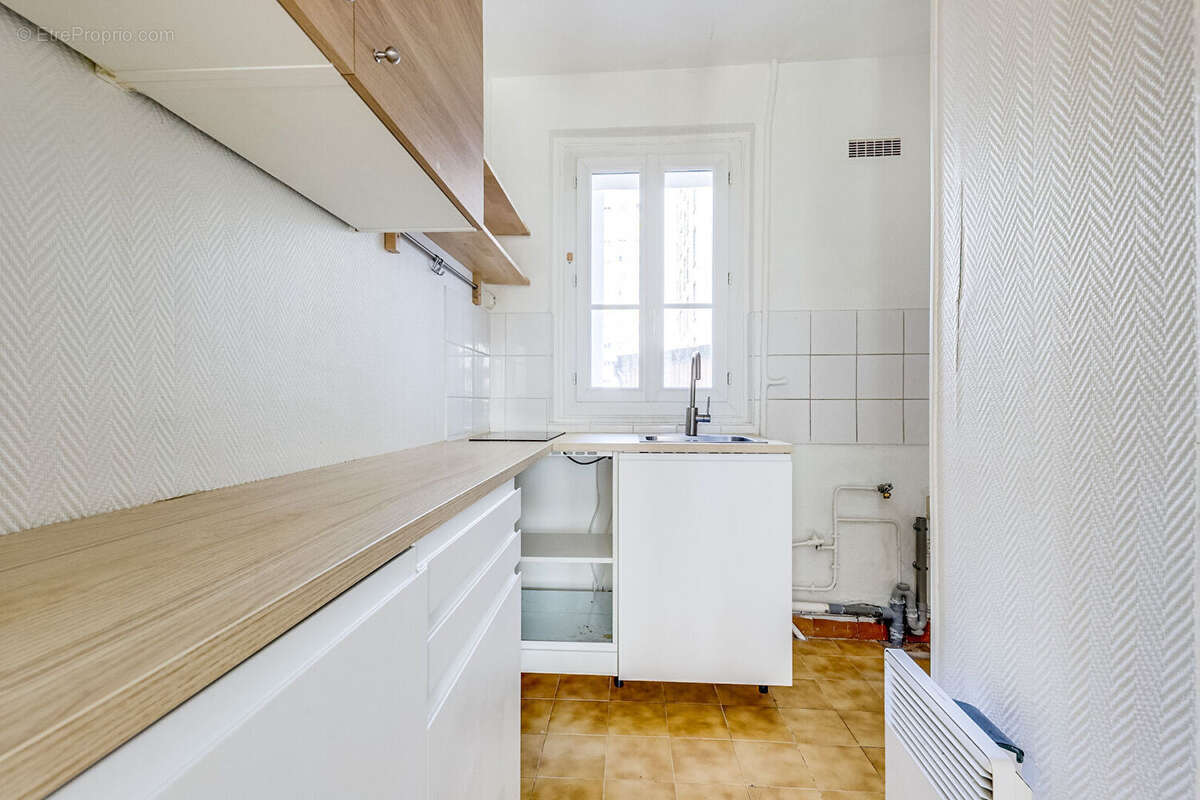 Appartement à PARIS-14E