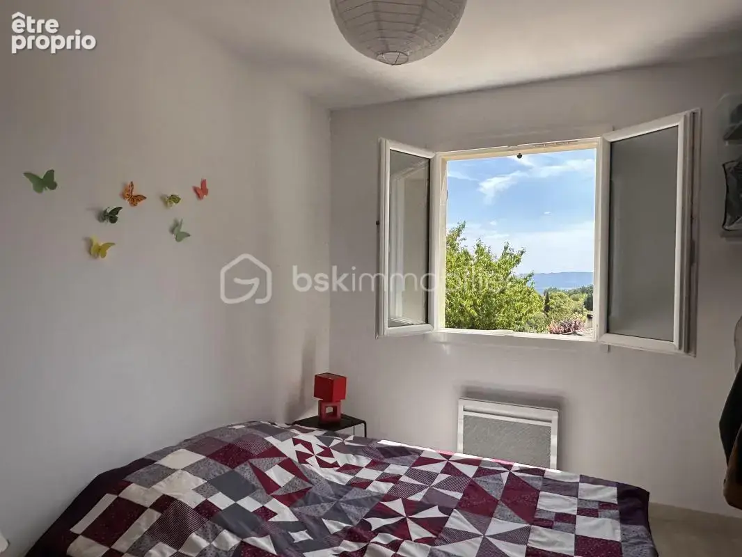 Maison récente – 3 chambres + bureau, terrain de 500 m² avec piscine - photo 9