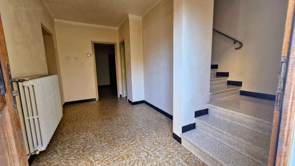 Maison à PERNES-LES-FONTAINES