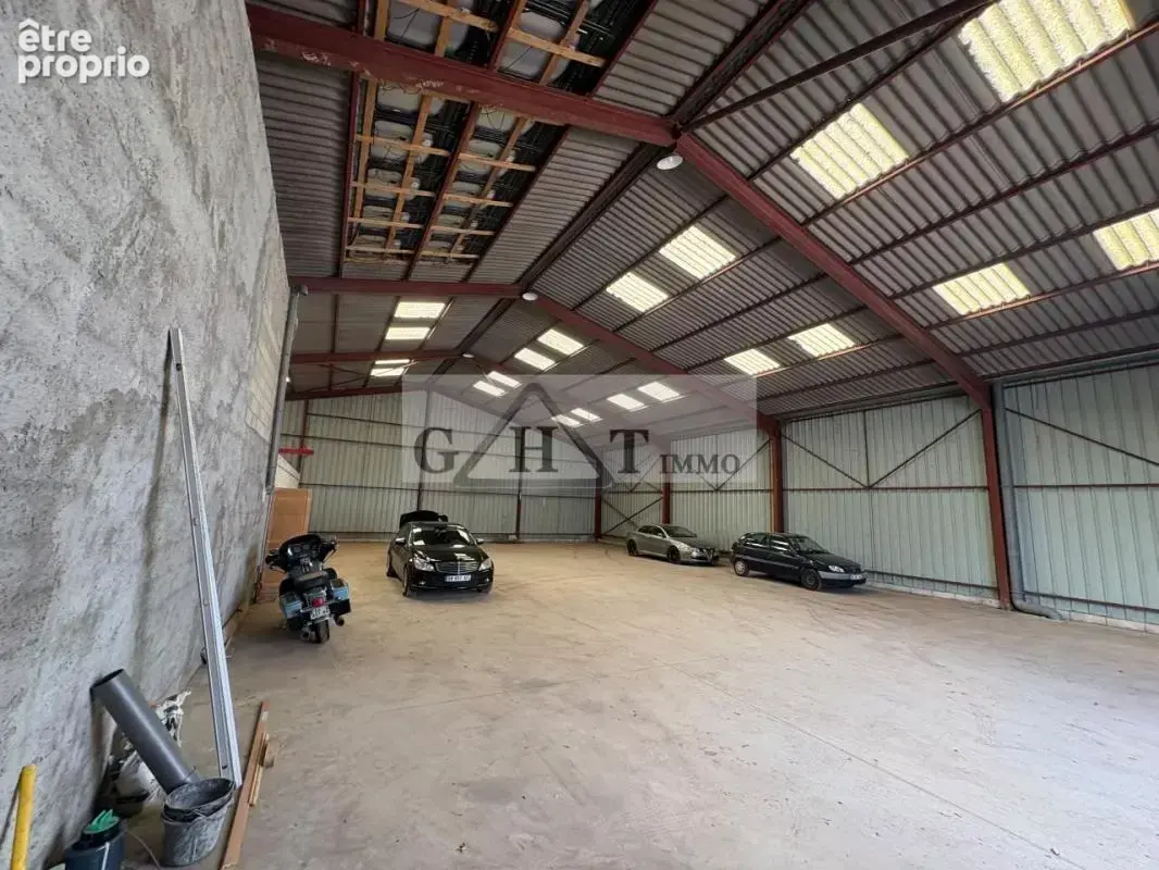 Entrepot a vendre chatelet en brie - photo 4