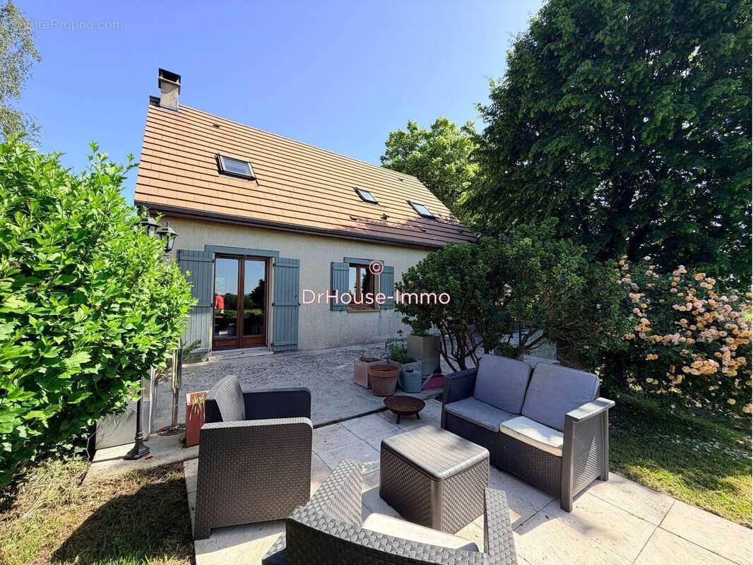 Maison à LUMIGNY-NESLES-ORMEAUX