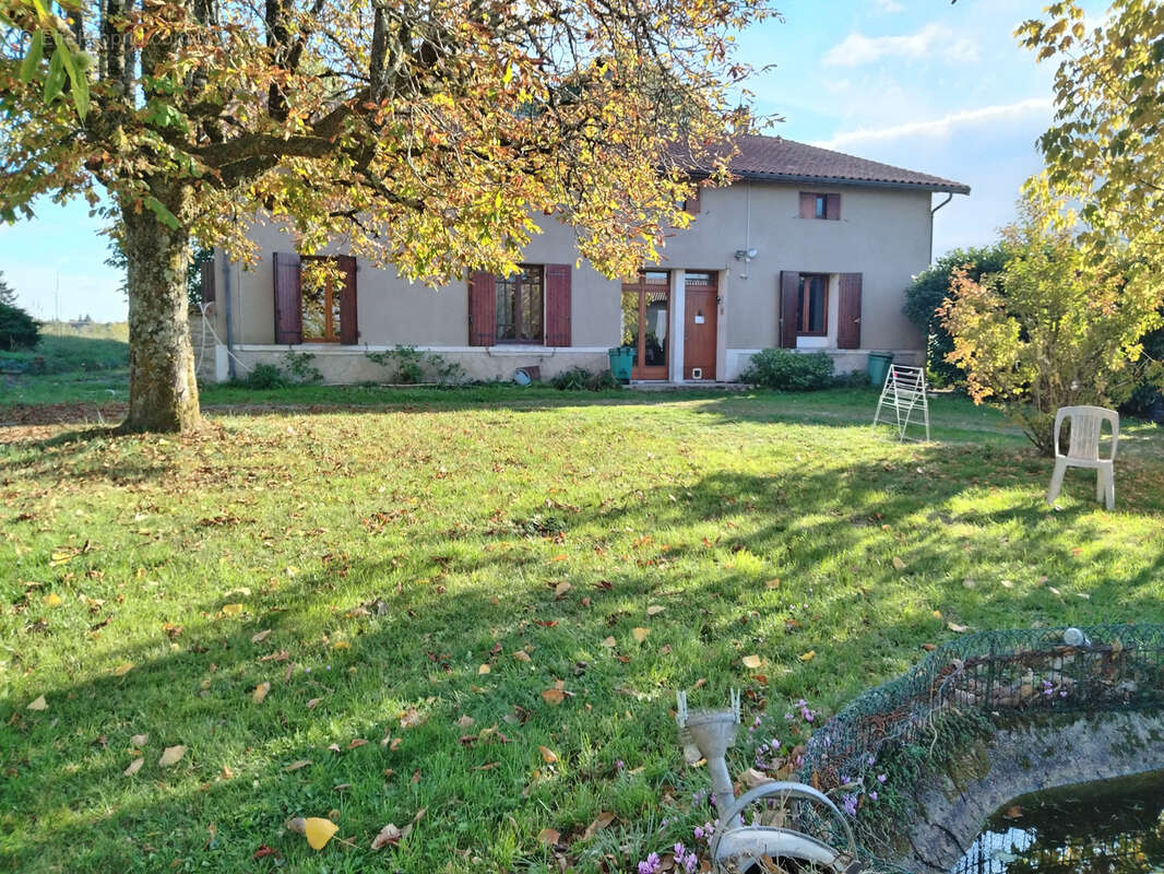 Maison à VILLEFRANCHE-DE-LONCHAT