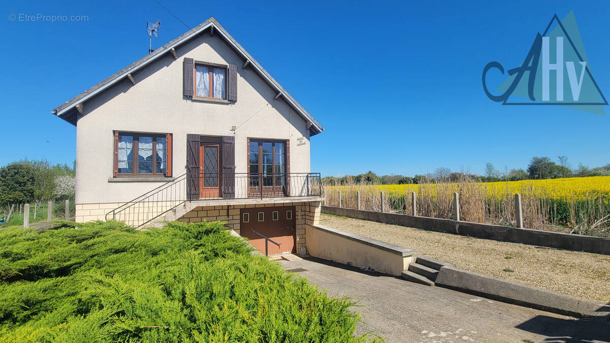 Maison à BAZOCHES-LES-BRAY