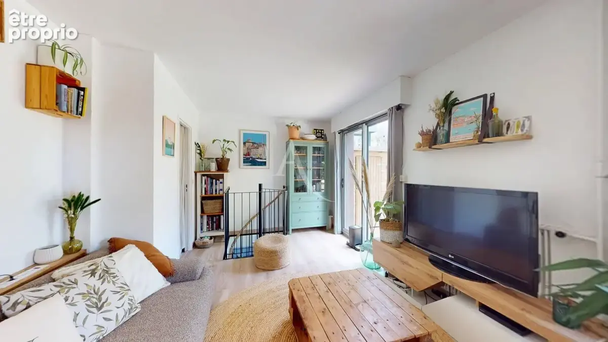 Appartement 123 m² en souplex avec terrasse et jardin - photo 8