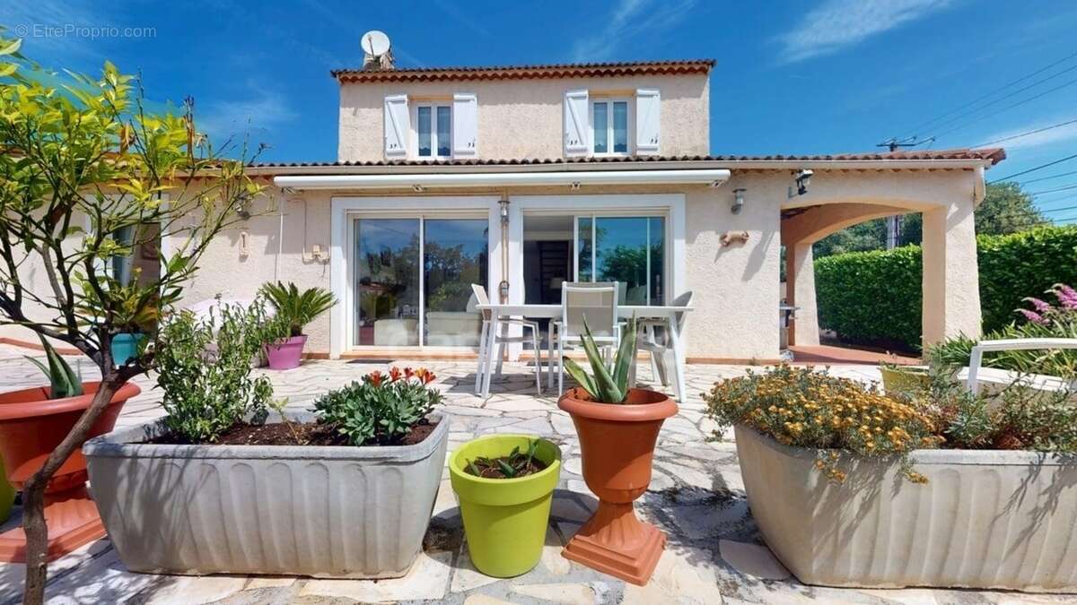 Maison à vendre 5 pièces GAREOULT (83) - photo 4