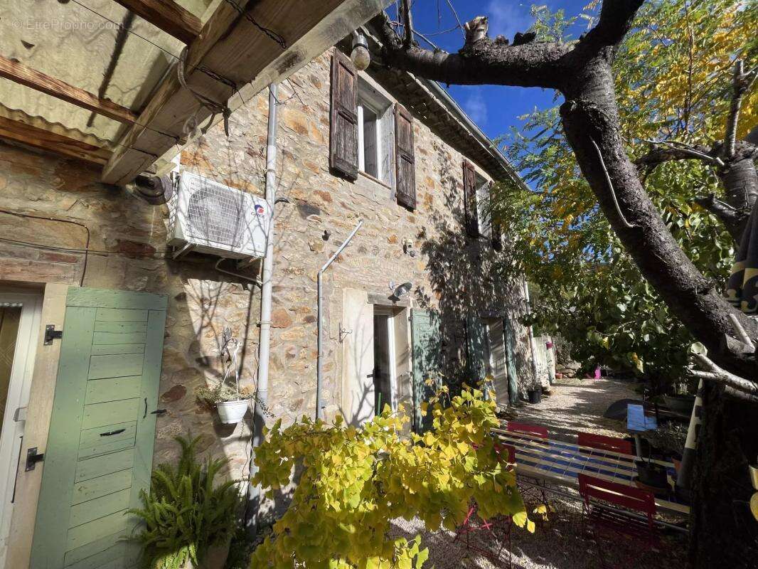 Maison à ROBIAC-ROCHESSADOULE