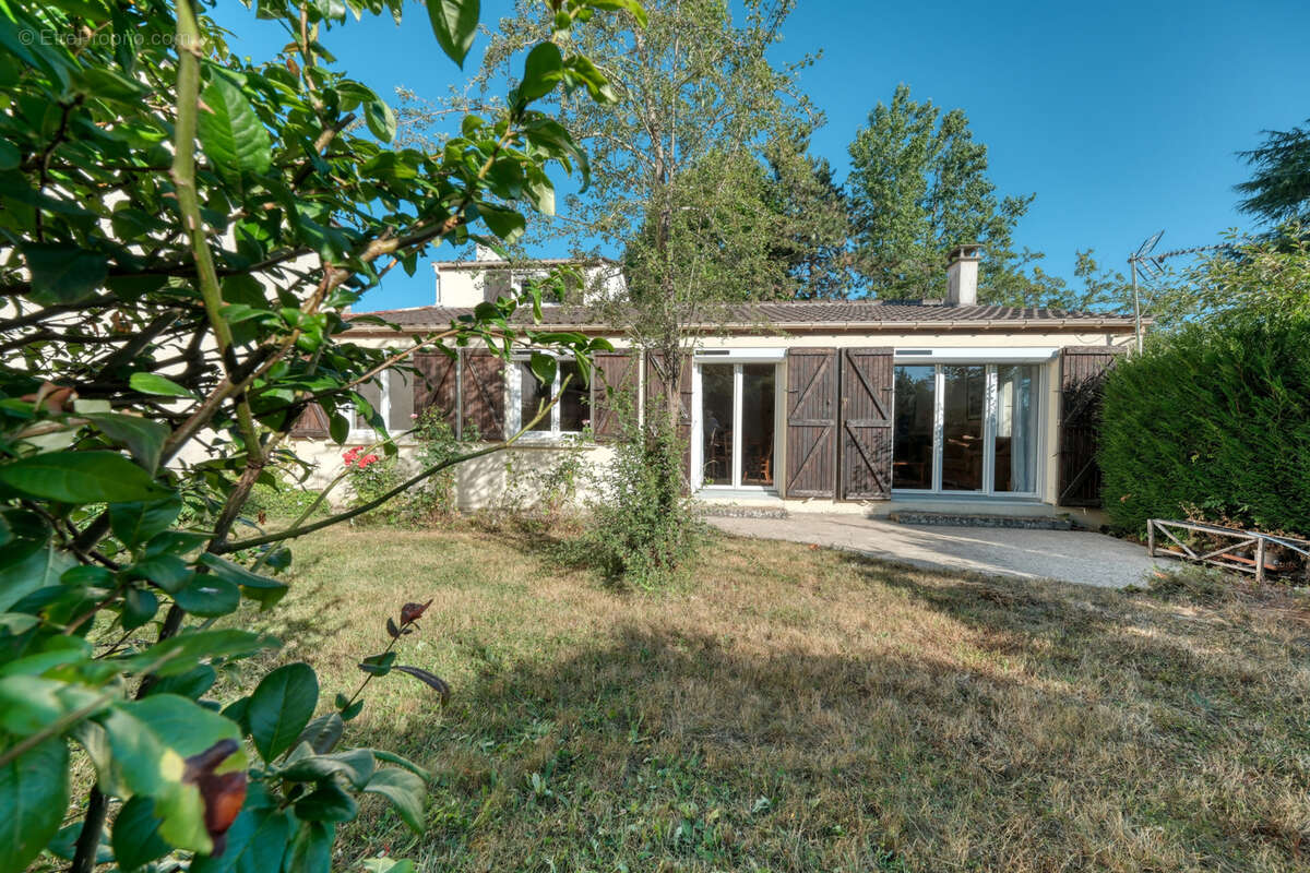 Maison à LIMOURS