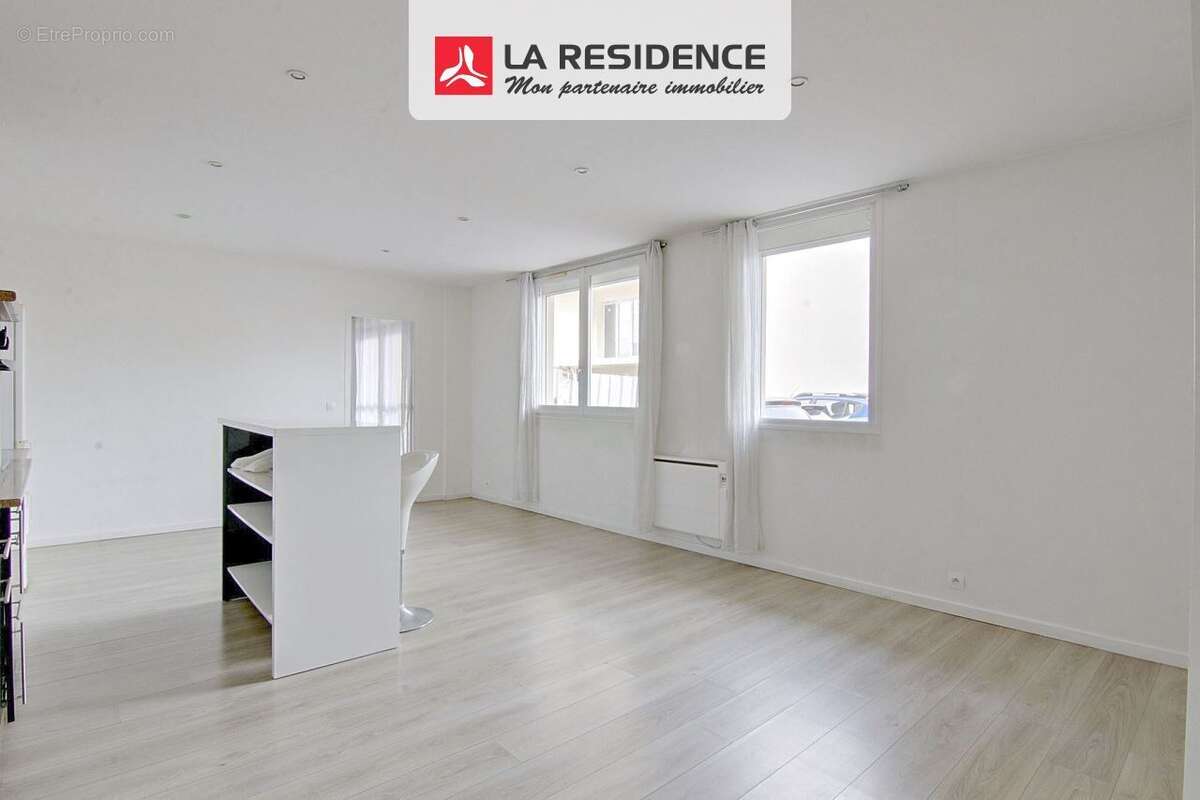 Appartement à BEAUCHAMP