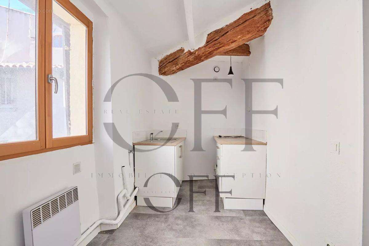 Appartement à MARSEILLE-2E