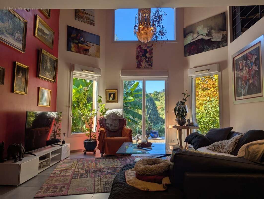 Maison à EYMOUTIERS