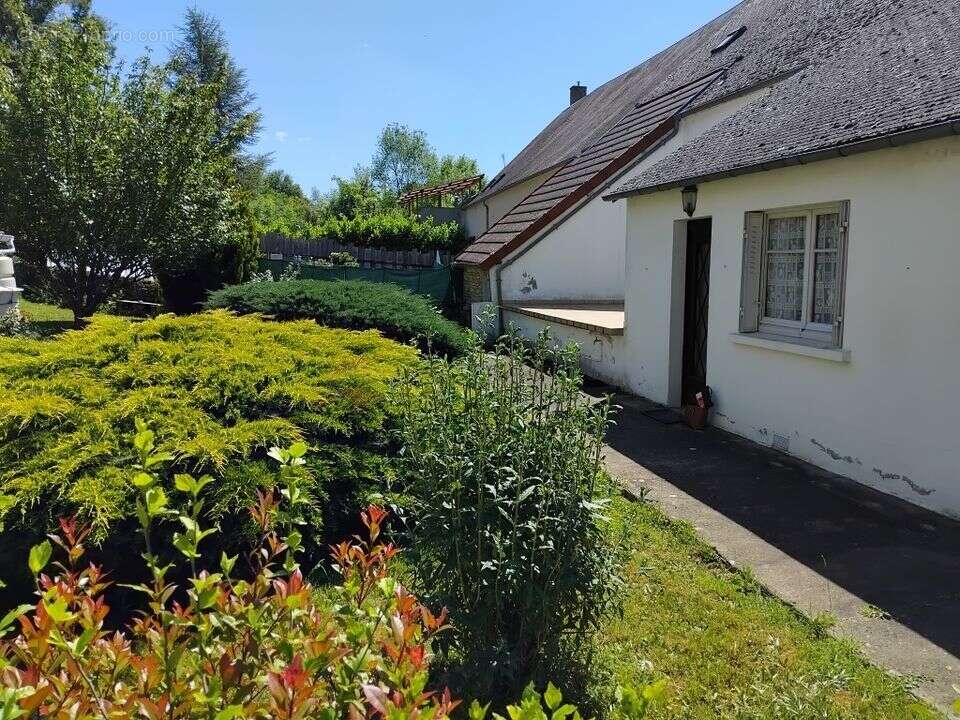 Maison à BRINON-SUR-BEUVRON