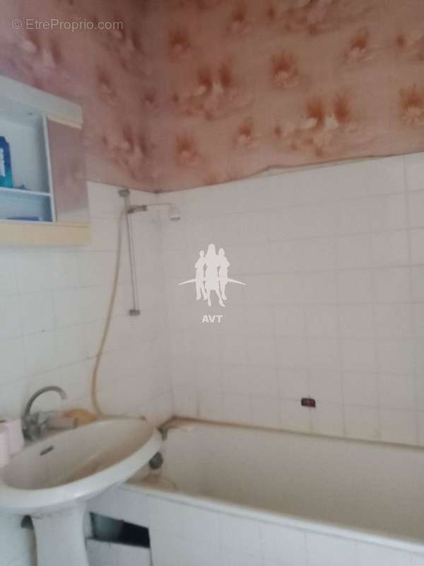 Maison à LES TROIS-MOUTIERS