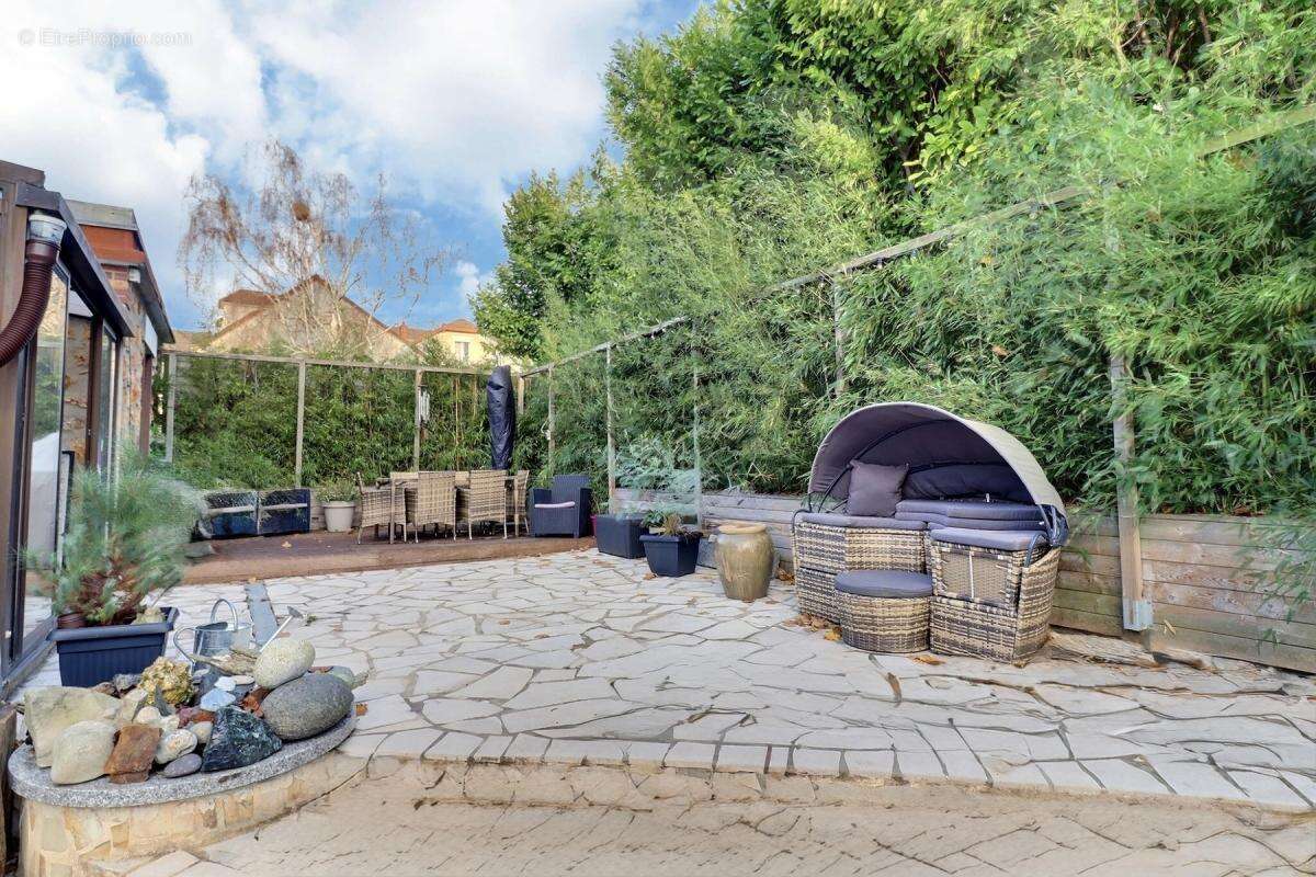 Maison à SARTROUVILLE