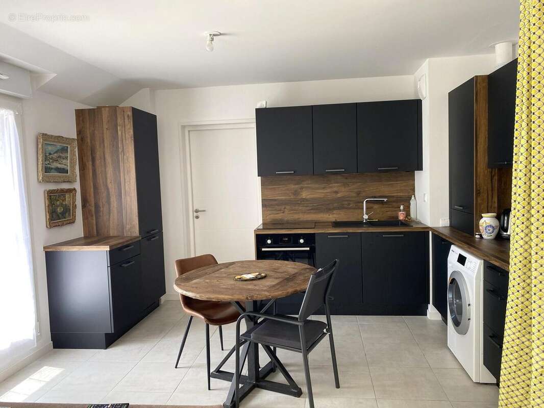 Cuisine aménagée et équipée - Appartement à PLOUARZEL