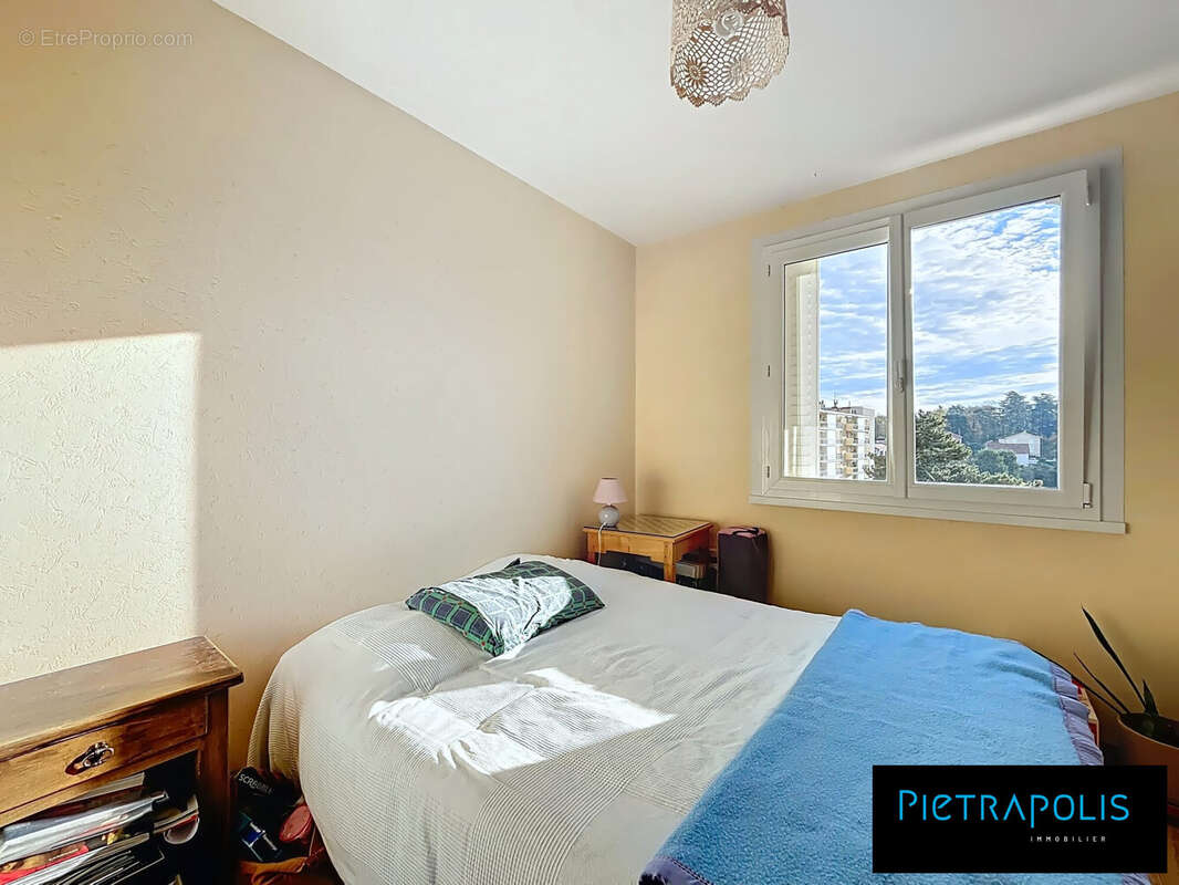 Appartement à SAINTE-FOY-LES-LYON