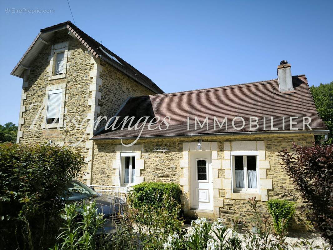 Maison à SAVIGNAC-LEDRIER