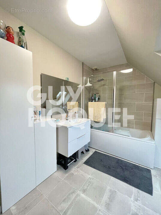 Maison à CORBEIL-ESSONNES