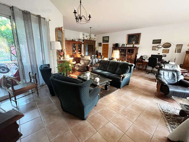 Maison à LA CRAU