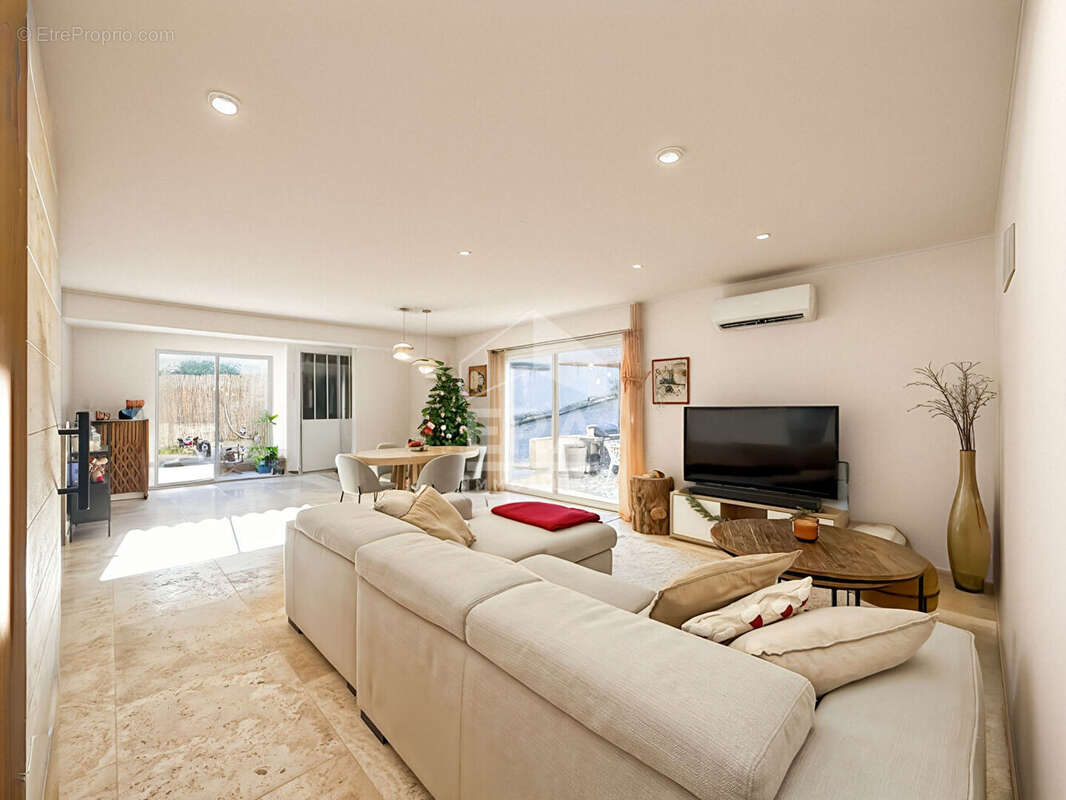 Maison à CHATEAURENARD