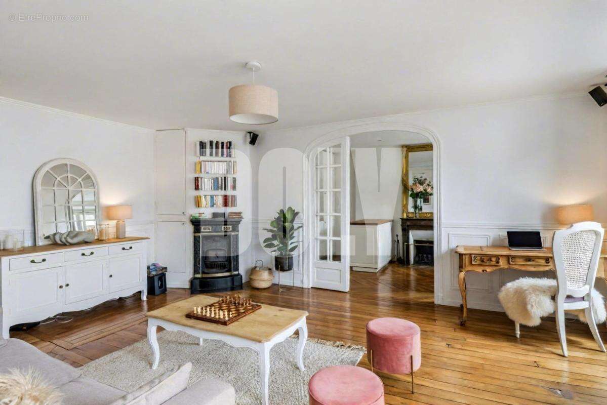 Appartement à PARIS-4E