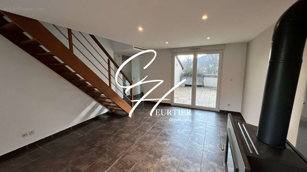 Appartement à SASSENAGE