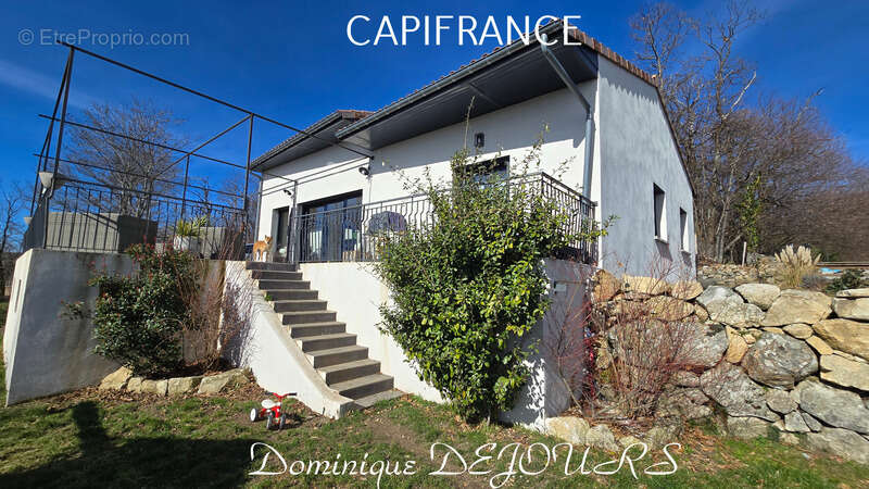 Ardèche - Magnifique Maison d'architecte de 184 m² habitable - Bel espace extérieur - Vue panoramique sur les montagnes ardèchoi - photo 5