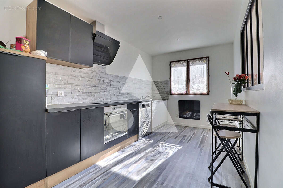 Maison à LES PAVILLONS-SOUS-BOIS