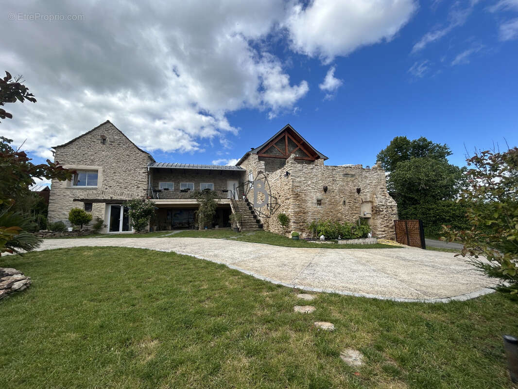 Maison à PRADINAS