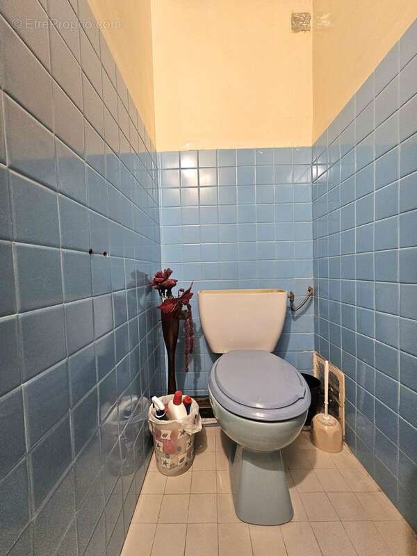 Appartement T3 de 73 m2, cave, balcon, vue mer à BASTIA (HAUTE CORSE) - photo 15