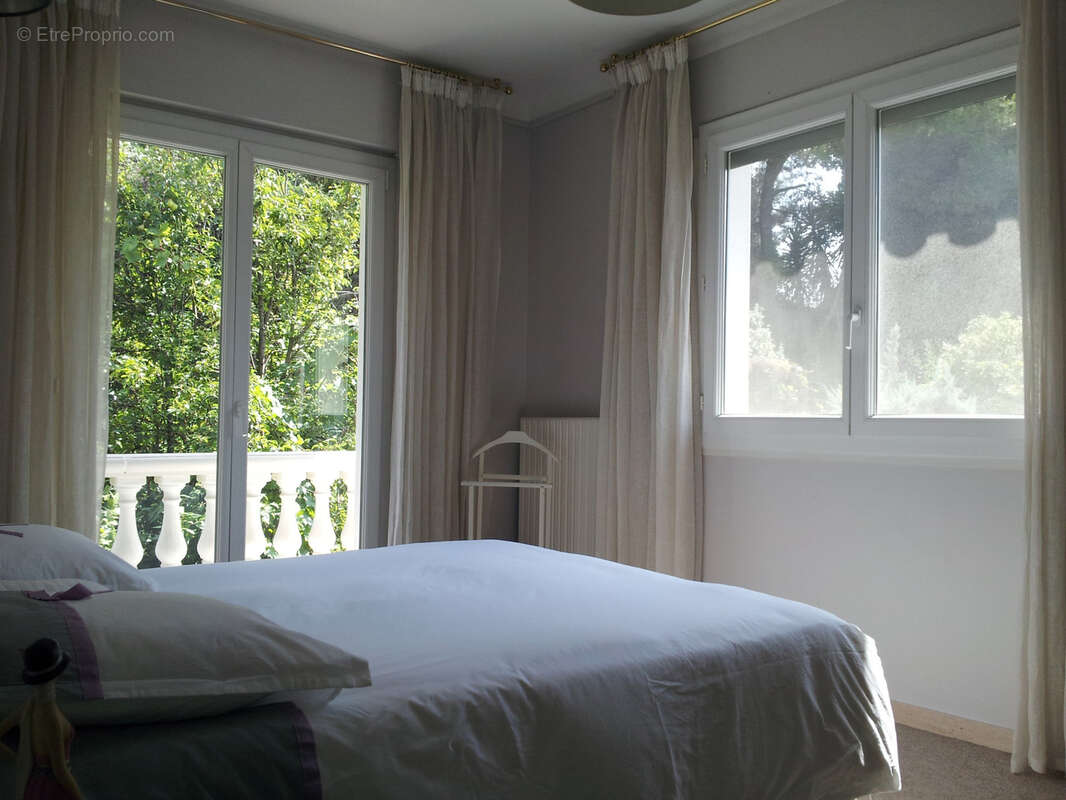 Propriete vence vue degagee collines piscine - photo 8