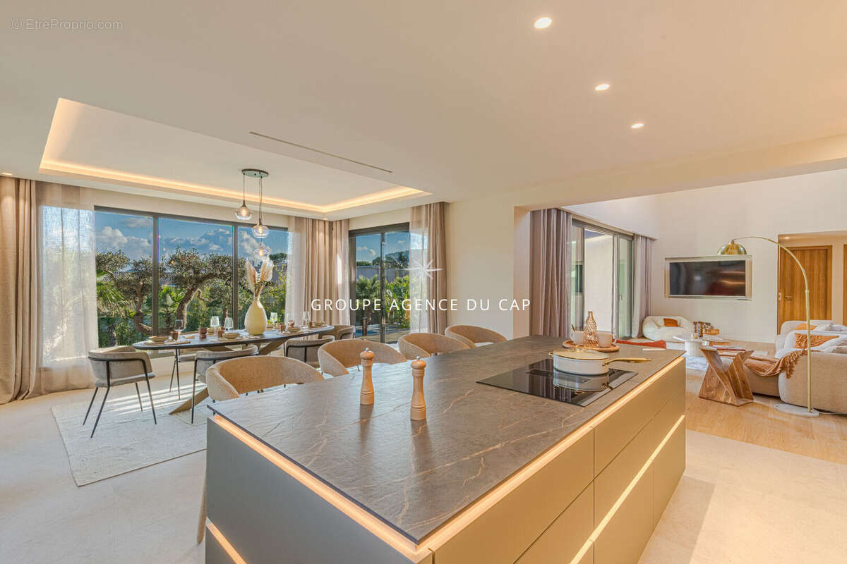 Maison à SAINT-RAPHAEL