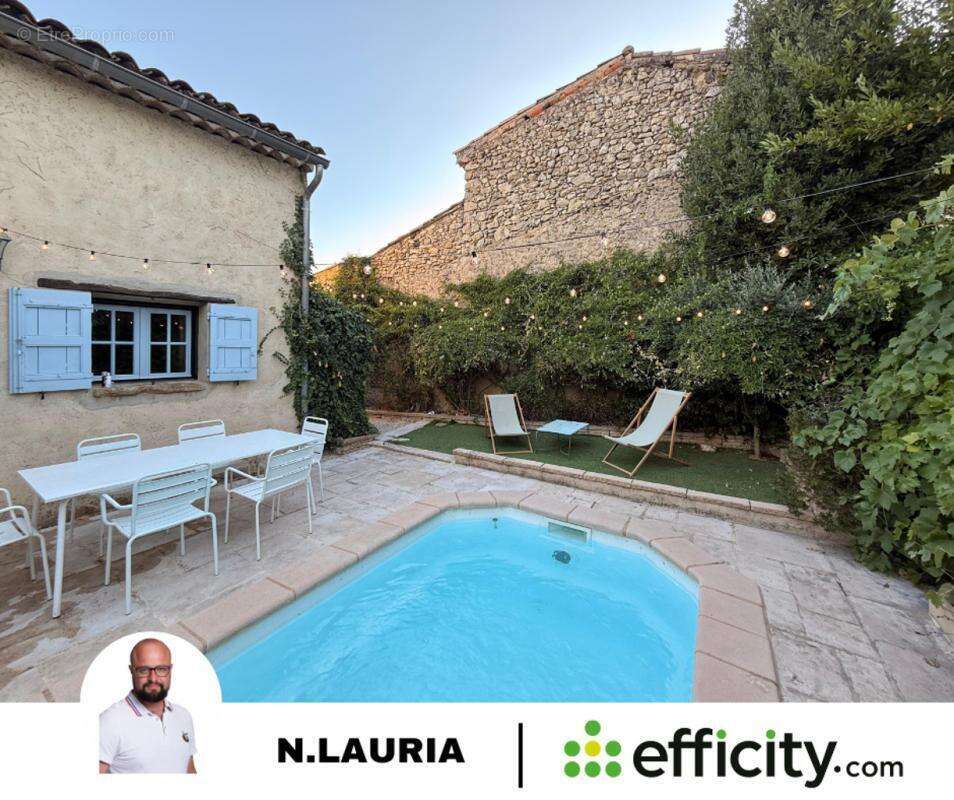 Maison à LA TOUR-D'AIGUES