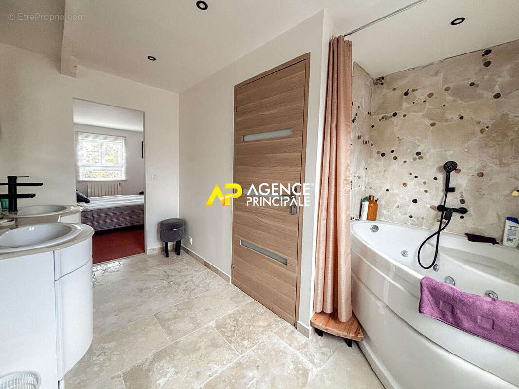 Sartrouville - Union - Maison 6 pièces 141.50 m2 avec dépendance - photo 8