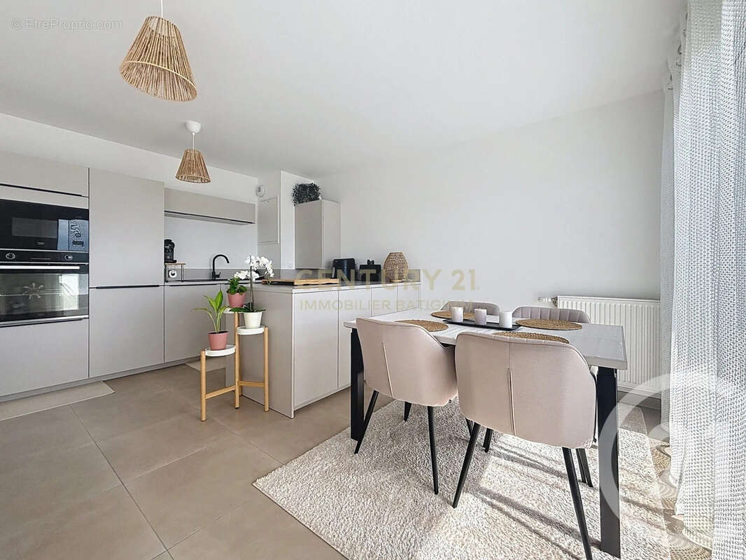 Appartement à L'ISLE-D'ABEAU
