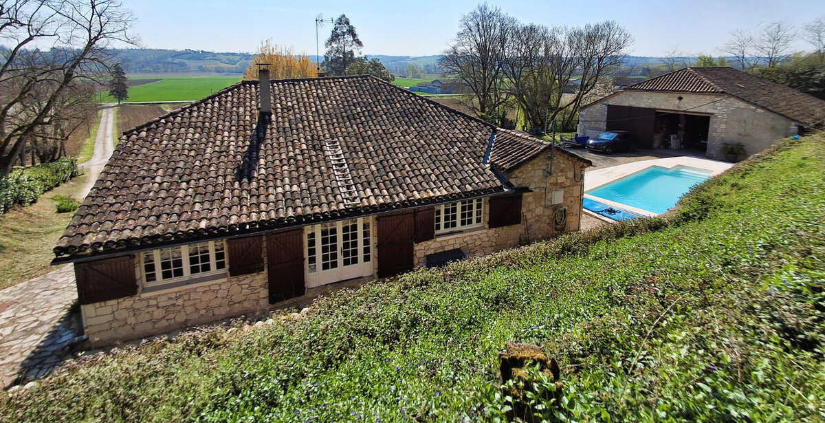 Maison à CASTELSAGRAT