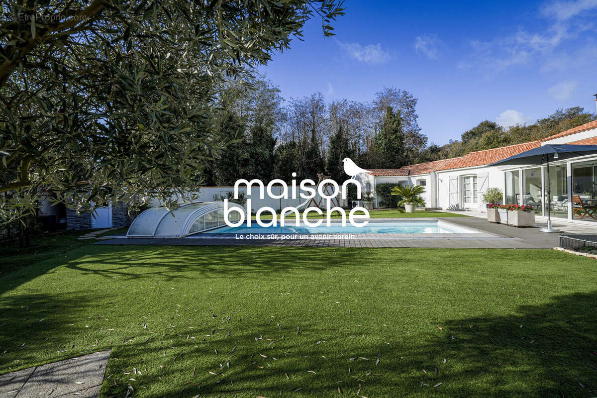 Maison à SAINT-VINCENT-SUR-JARD